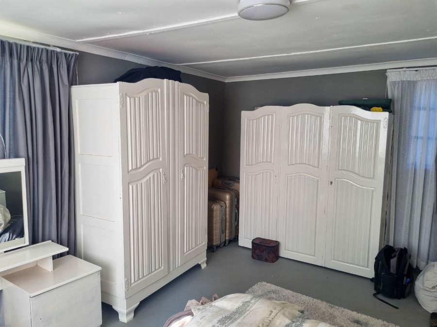 6 Bedroom Property for Sale in Paul Roux Free State